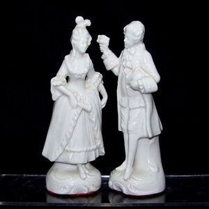 VTG- Porcelain Courting Figurines